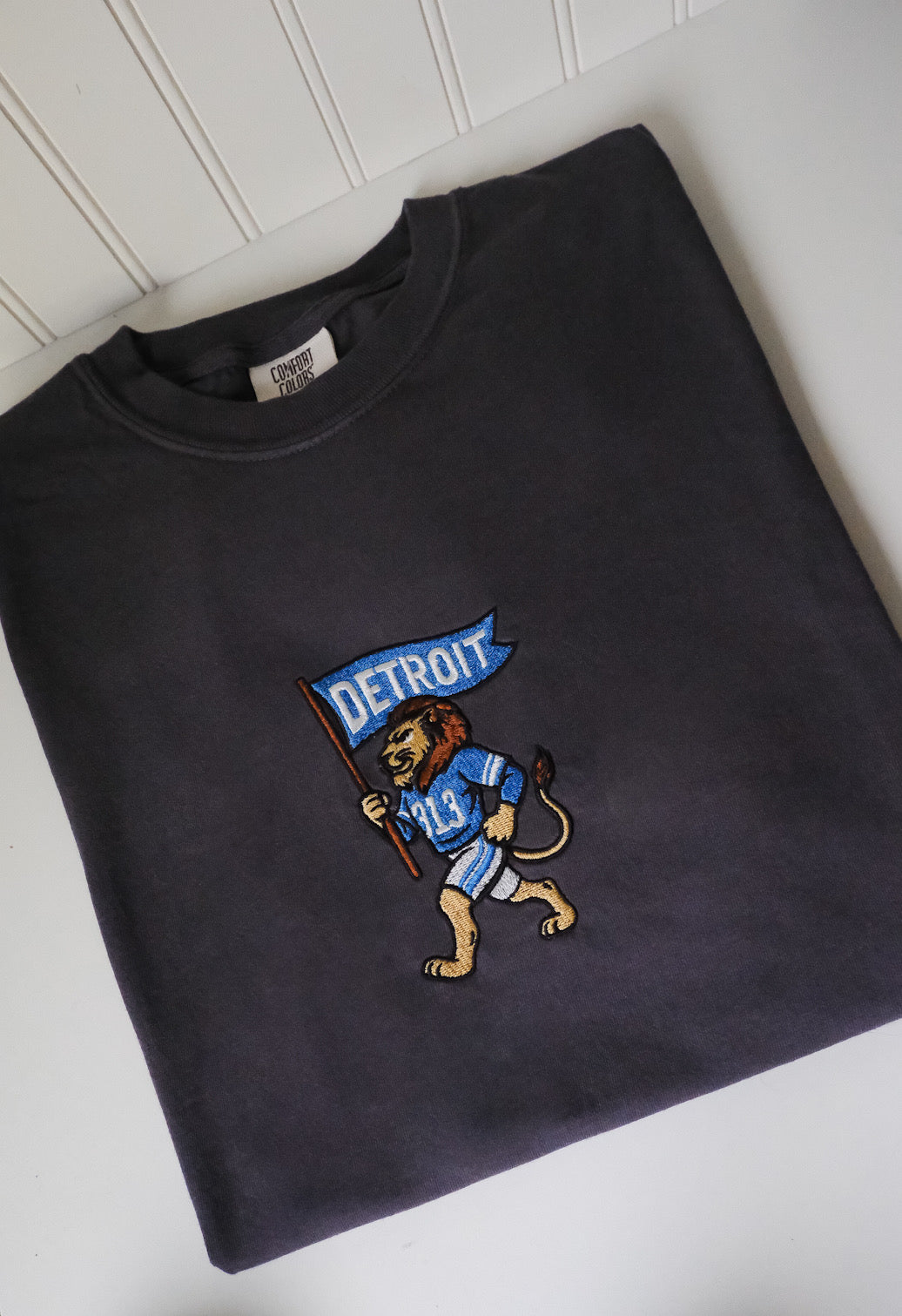 Lions Pennant Flag Tee